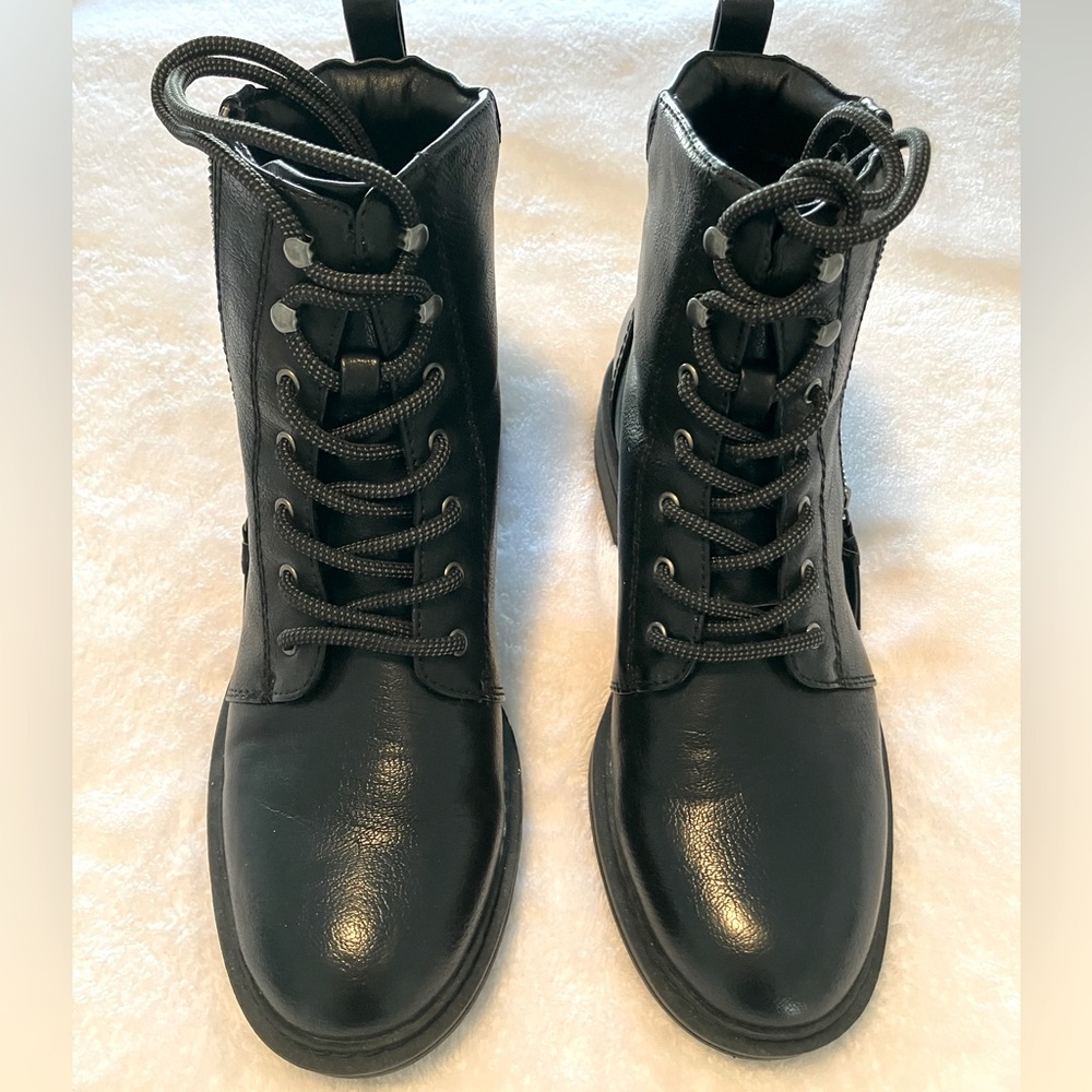 Womens waterproof black Baretraps combat boots